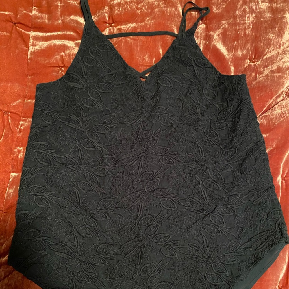 lace detailed tank